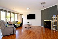 Sunnypine1538027C Cairnlea