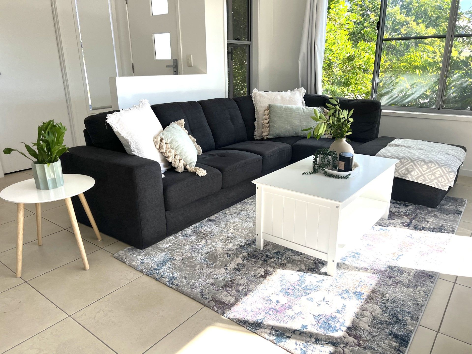 thumbnail 941719E1-F779-4C71-AC38-81F890912FA9