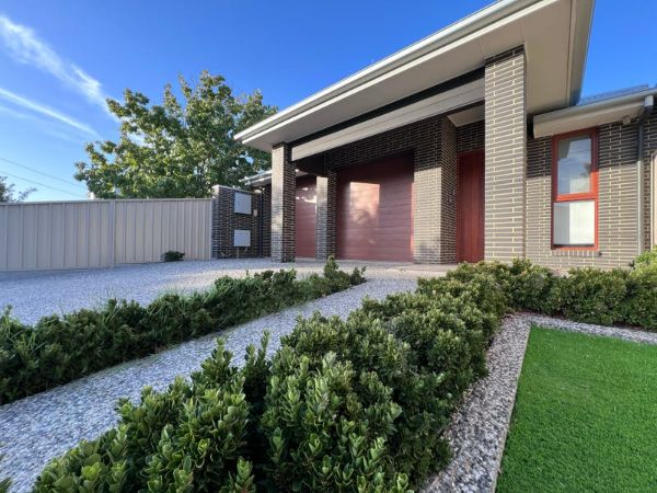 Fulham Gardens   Front View