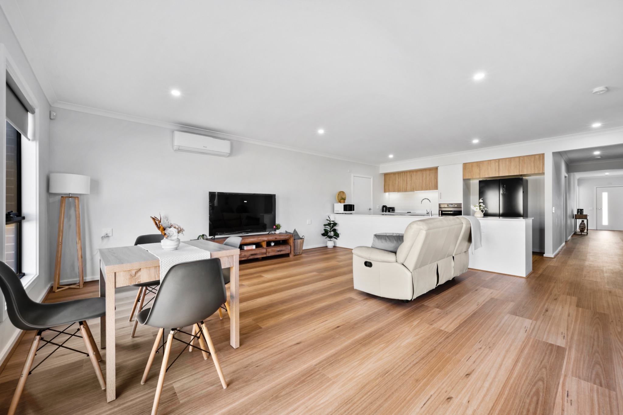 006 Open2view_ID862029-