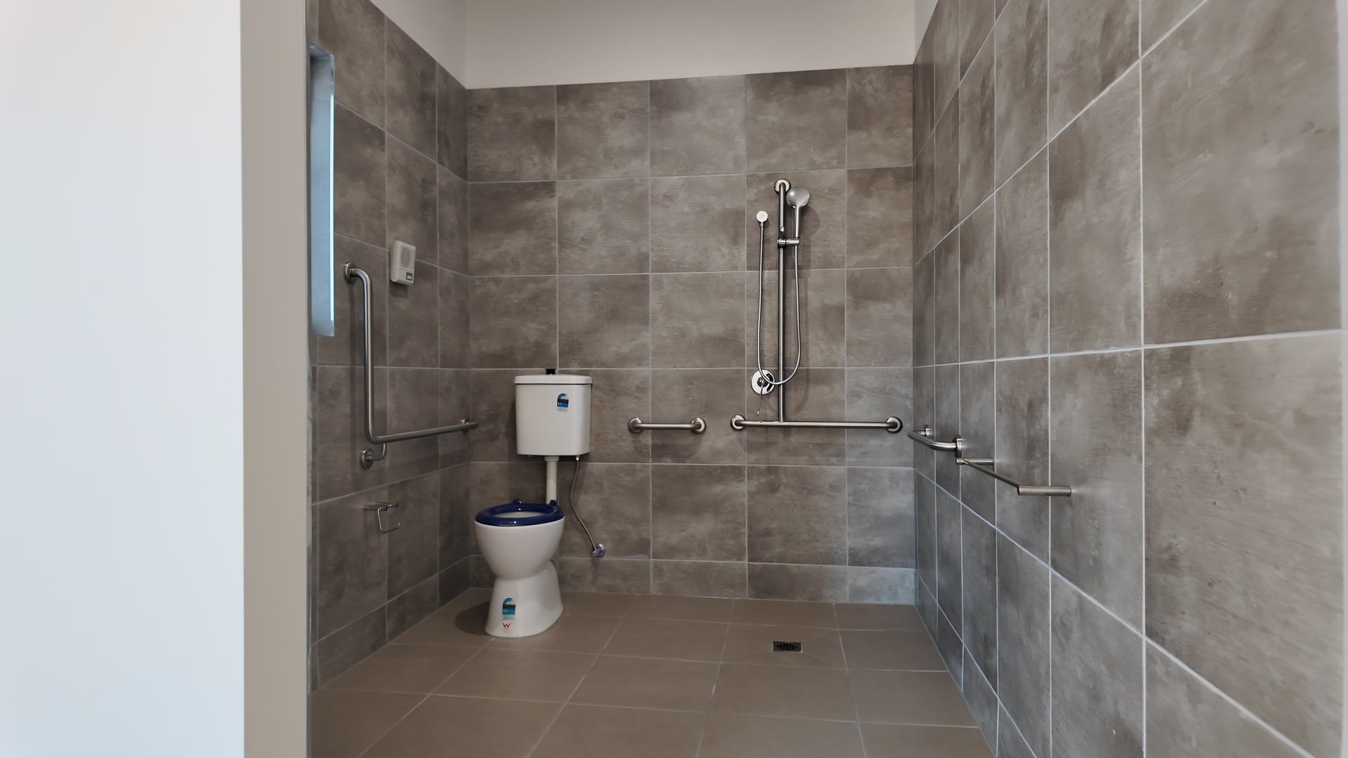 48 Millau_Ensuite