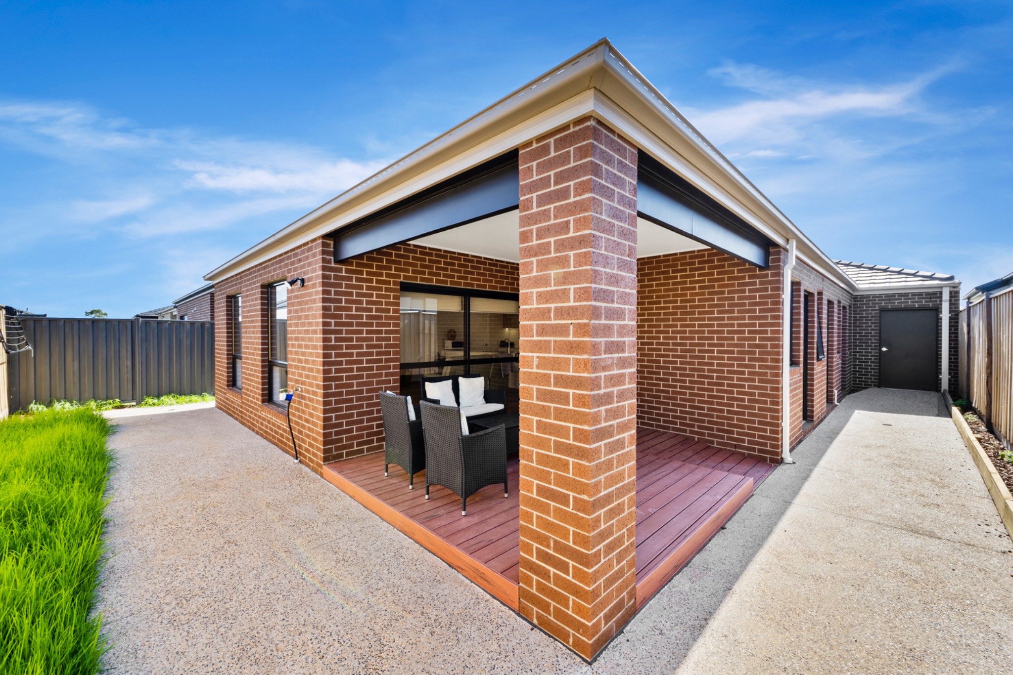 010 Open2view_ID862029-