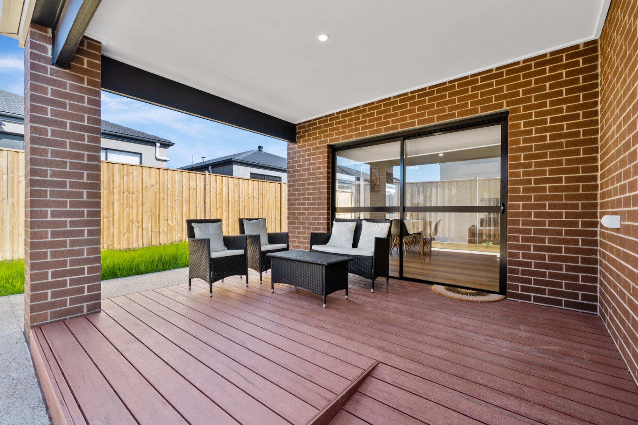 009 Open2view_ID862029-