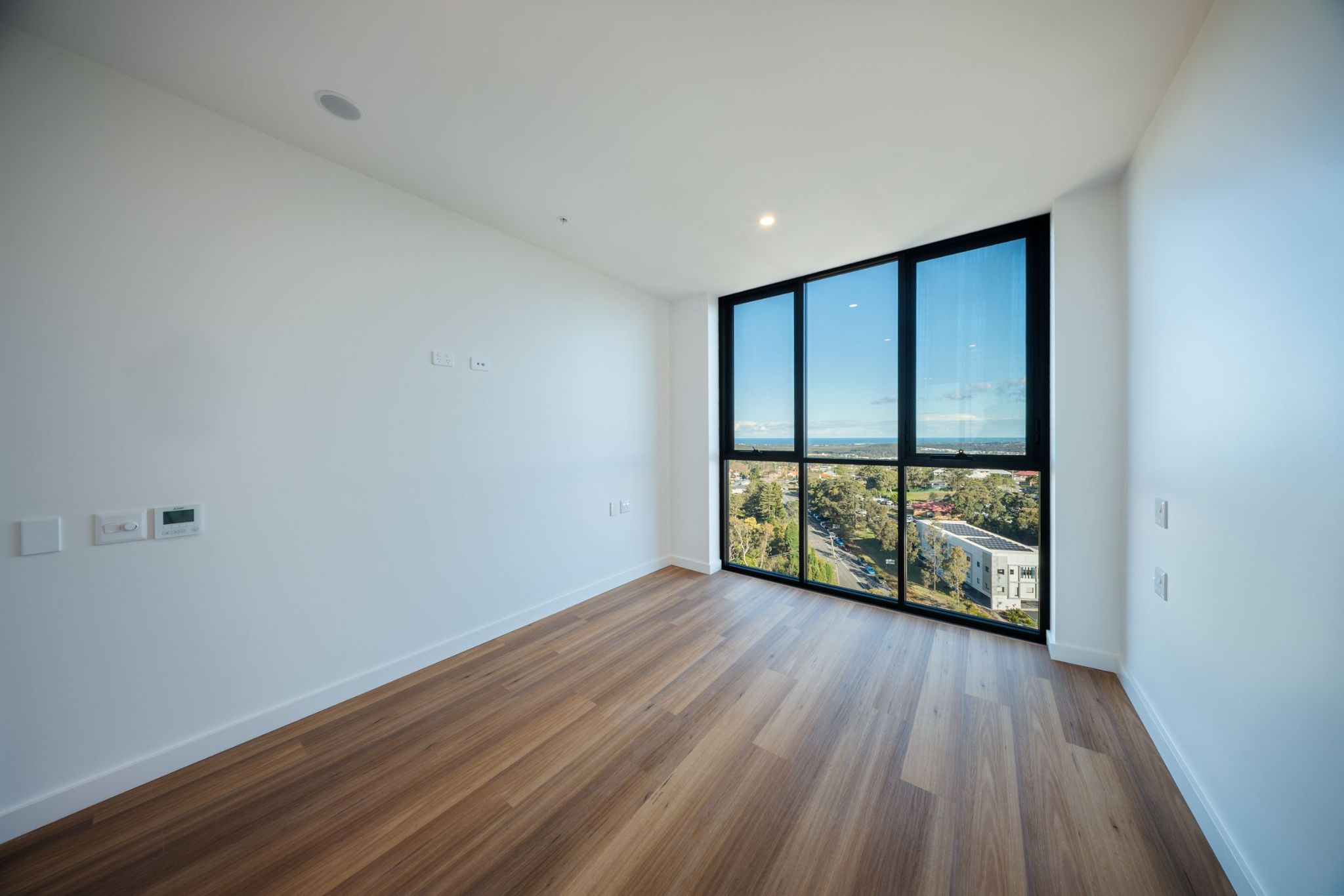 Mac Tower   HPS Bedroom