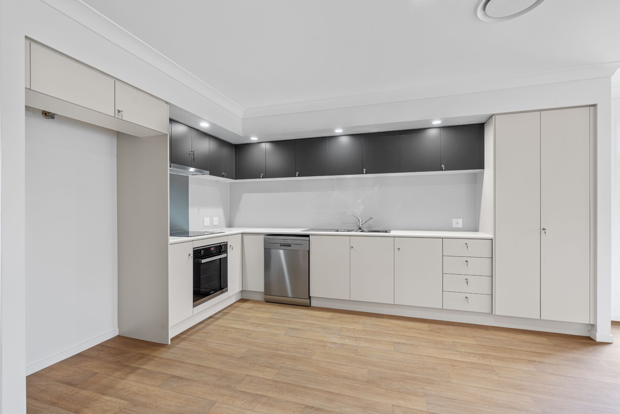 004 Open2view_ID900077-42_Cypress_Circuit__Fernvale