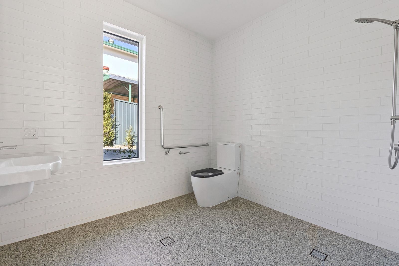 005 Open2view_ID959605-1_35_Ainsworth_Street__Mawson