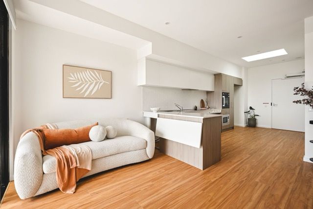 Loungeroom full view Medium