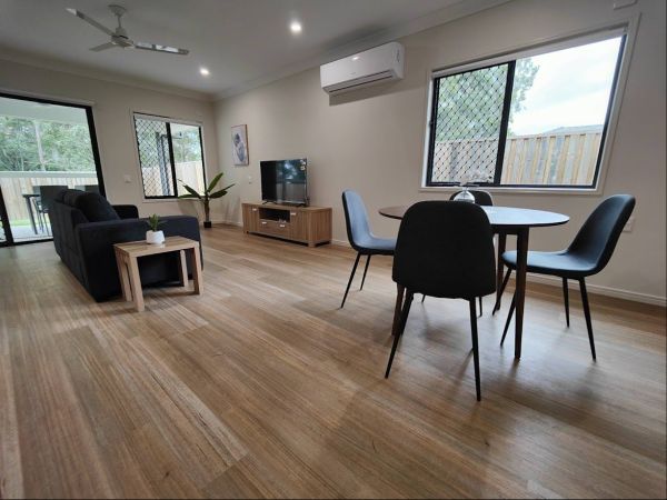 Yeates St 15   Dining