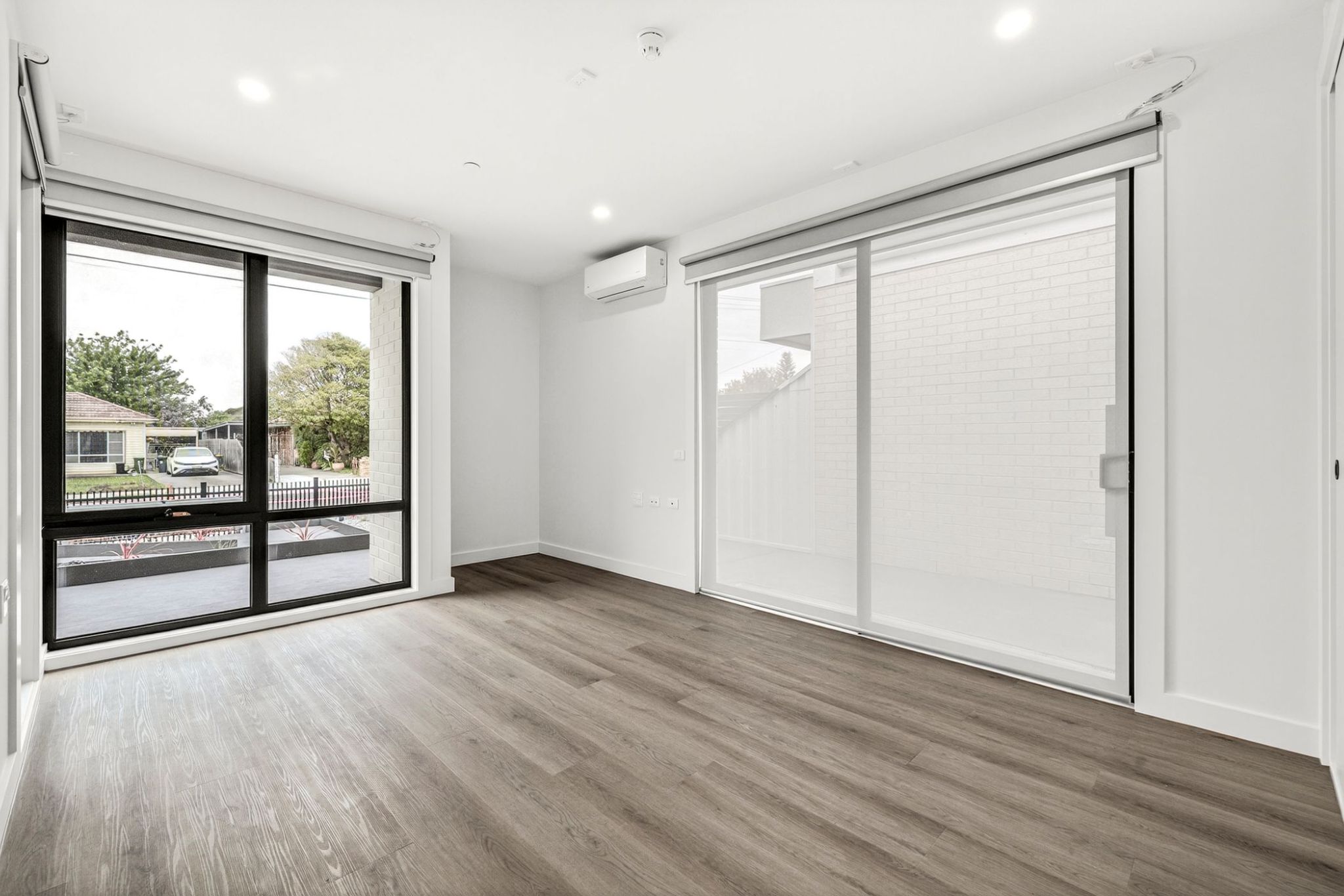 web 1762861157353_bwrm-008