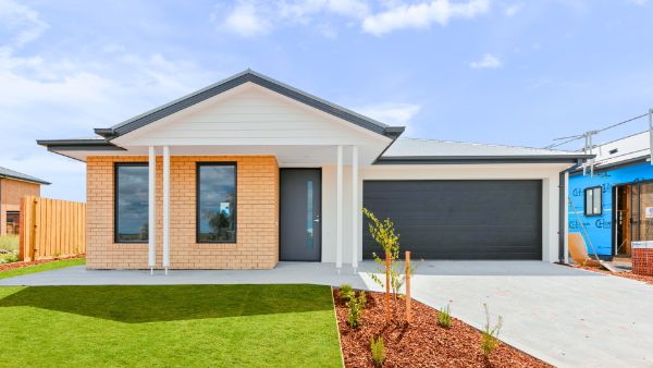 MARRIOTT BLVD  WEIR VIEWS