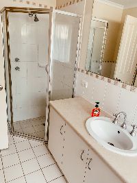 Main Bathroom Shower
