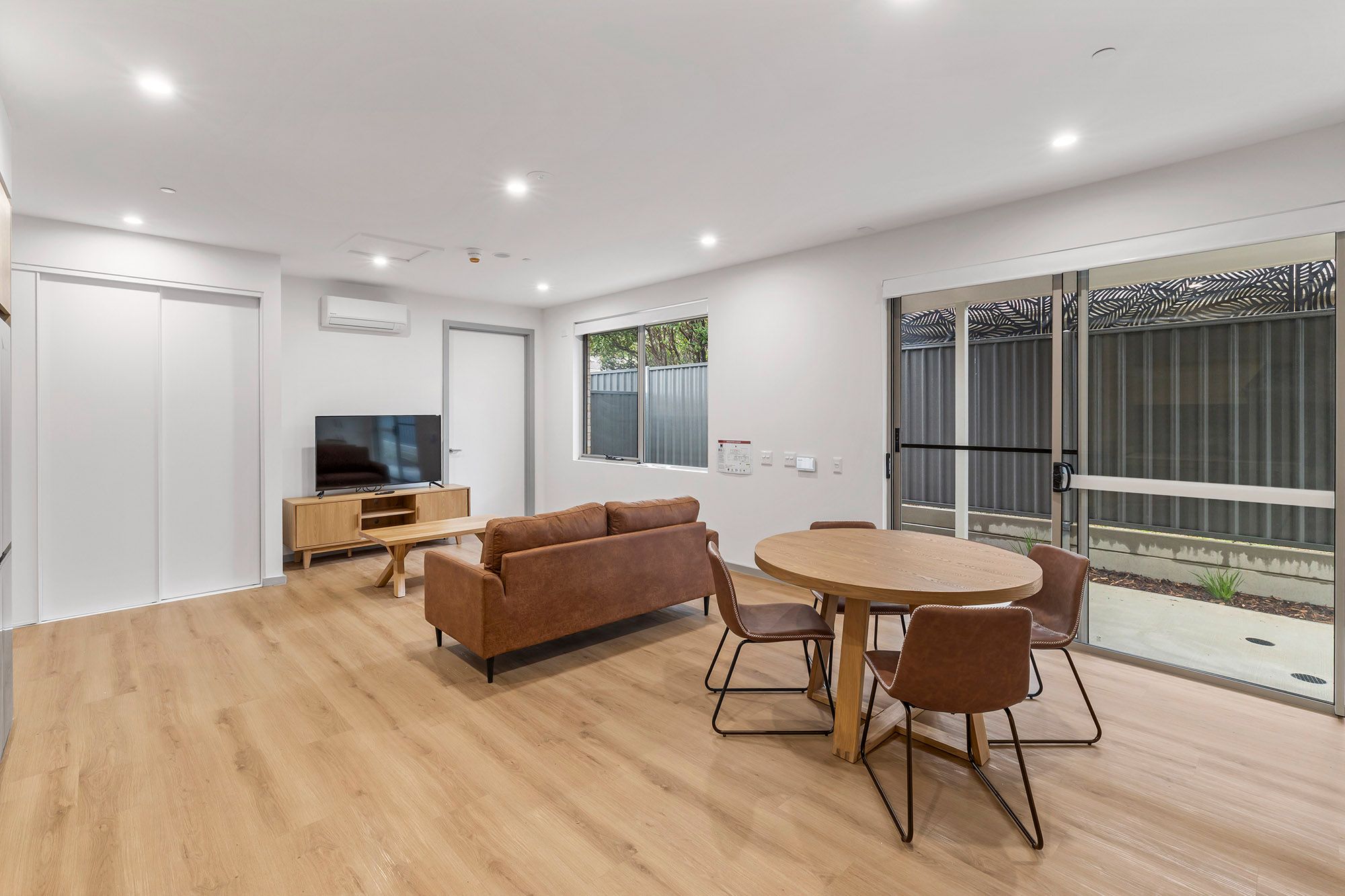 O Halloran 1 BR - Dining Living Alfresco LR No Logo