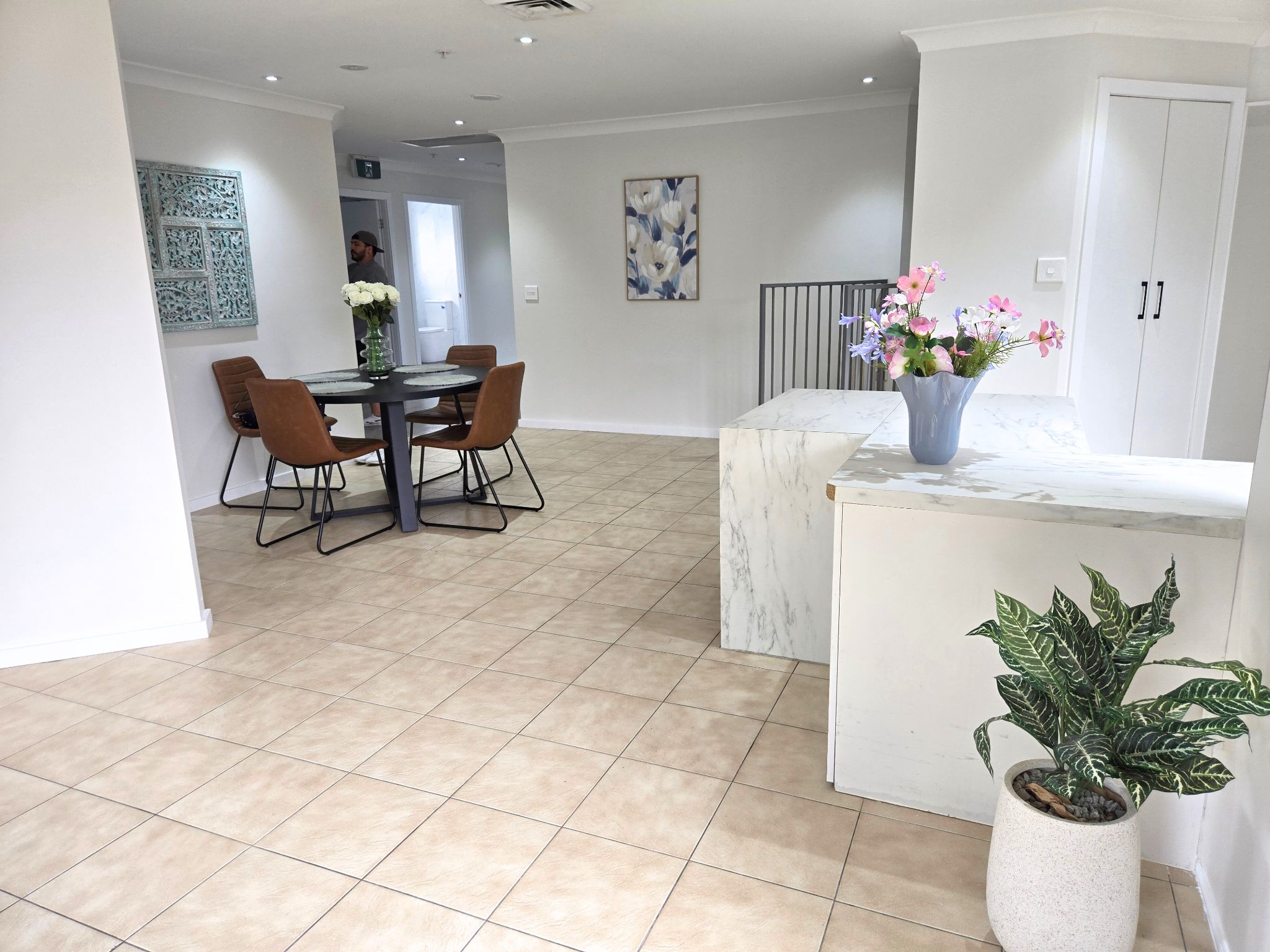 1 3 Eschol Park_inside_018