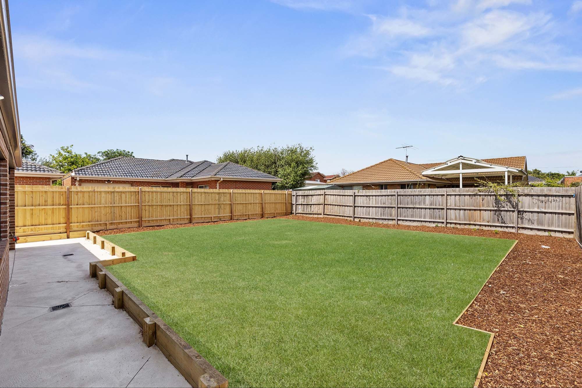 2 BR   Backyard 4 LR No Logo