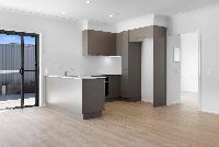 38 Mustang Close  66)