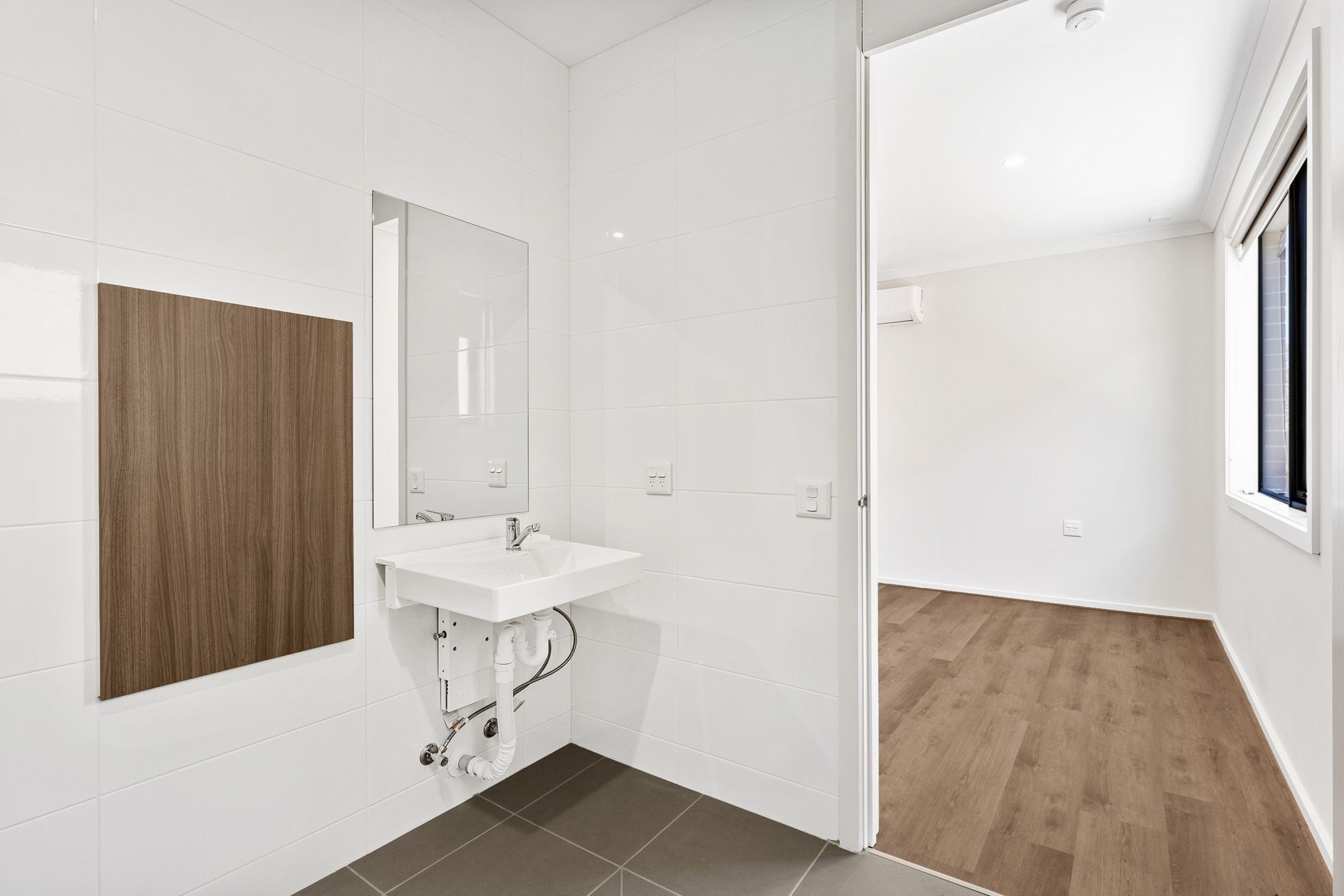 Ensuite into Bedroom