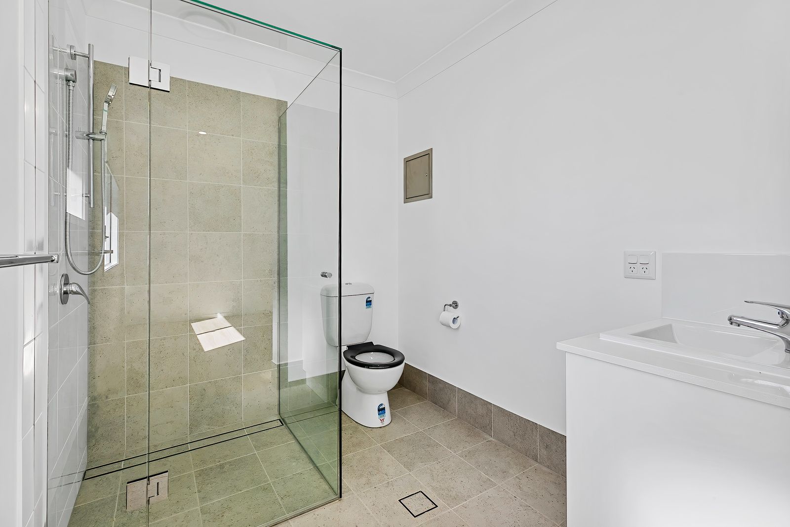 013 Open2view_ID966815-1_Ryan_Court