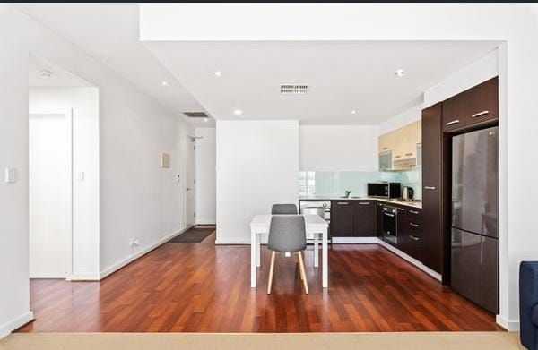 ec8381c3 6563-4833-8fa3-06244892061e