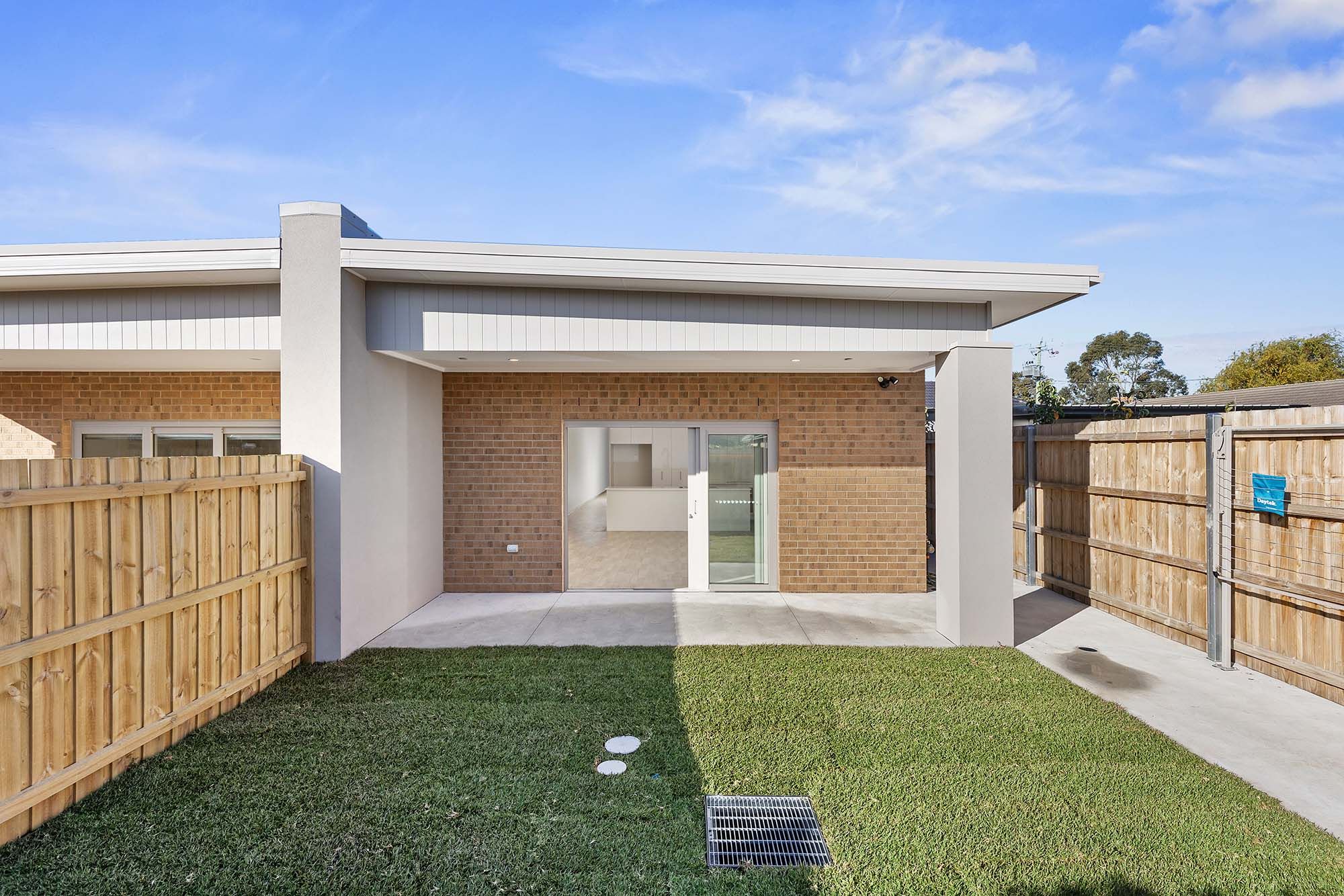 Houston   Backyard 3 LR No Logo