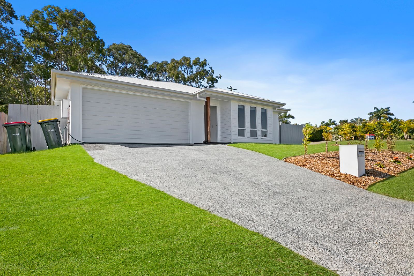 001 Open2view_ID966815-1_Ryan_Court