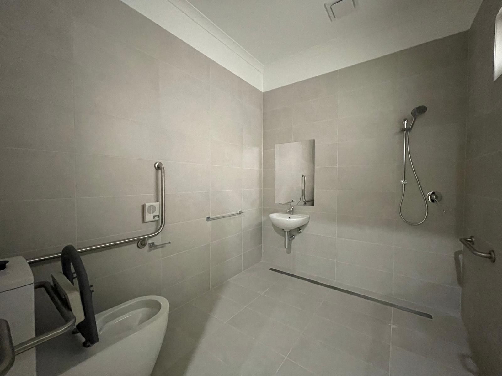 Manor Lakes Bathroom