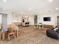 Stockton (20332)_Living & Kitchen