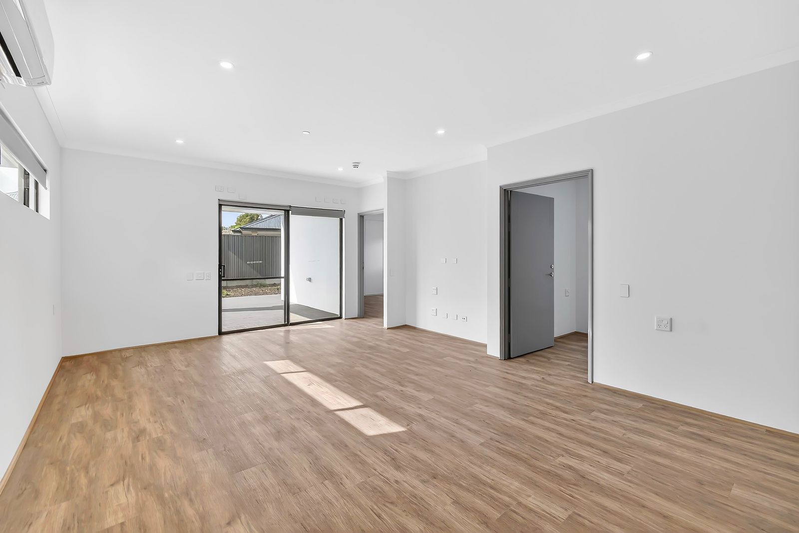 004 Open2view_ID1004938-4_Kendinup_Way__Midvale
