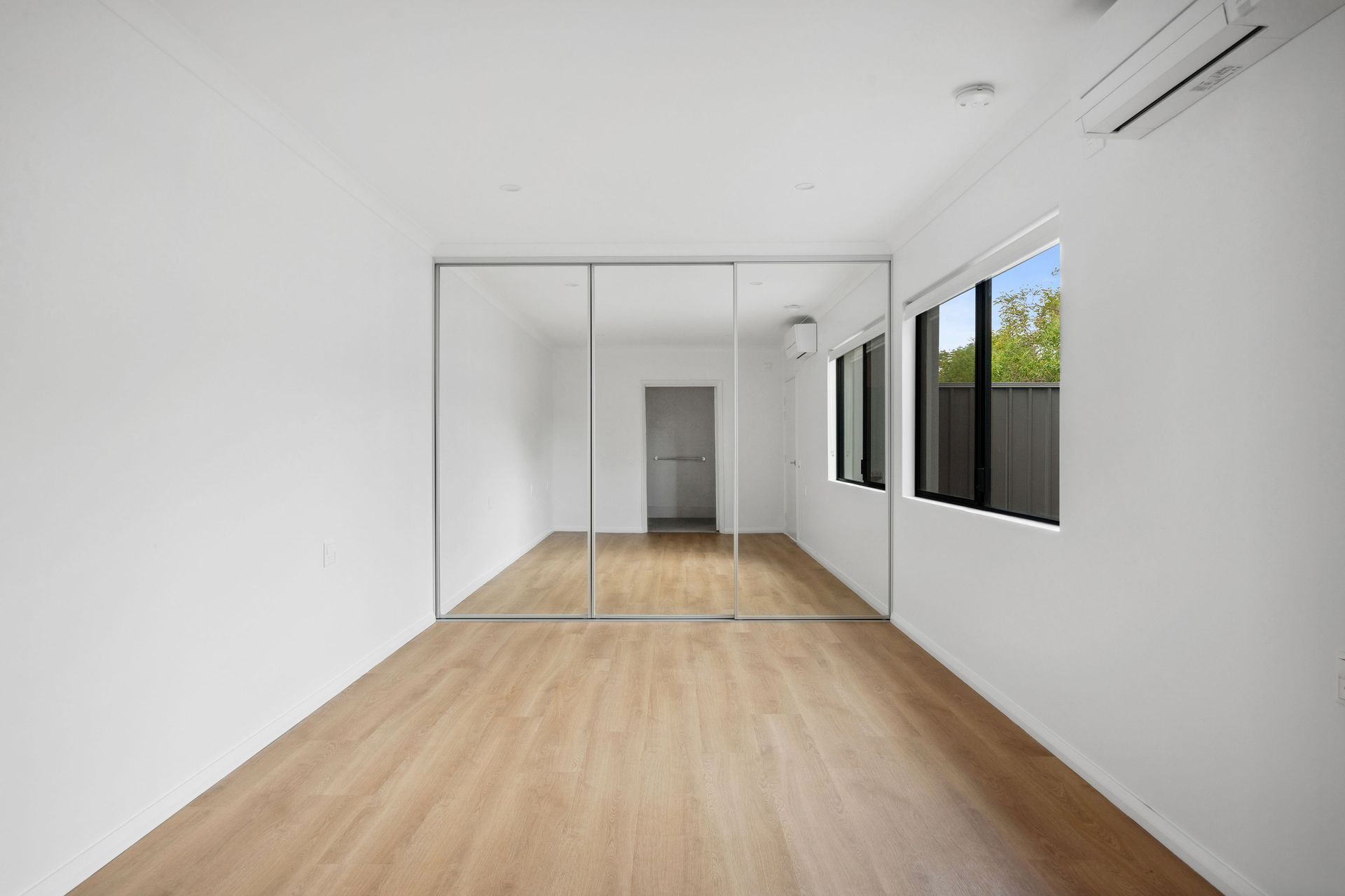 web 4 69 Cooper St, Mandurah 21