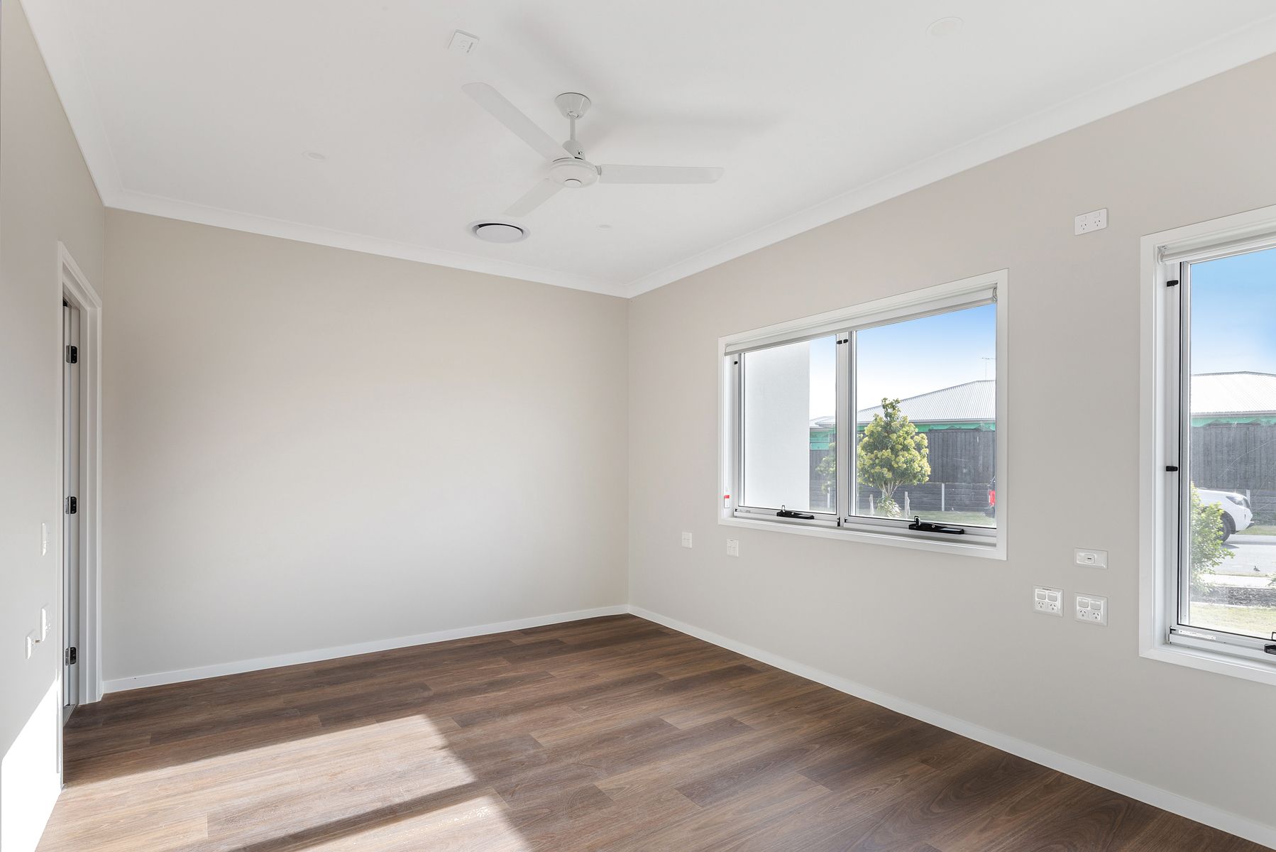 1 Halifax st Redland Bay Qld    2HPS + OOA House (06)