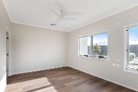 1 Halifax st Redland Bay Qld    2HPS + OOA House (06)