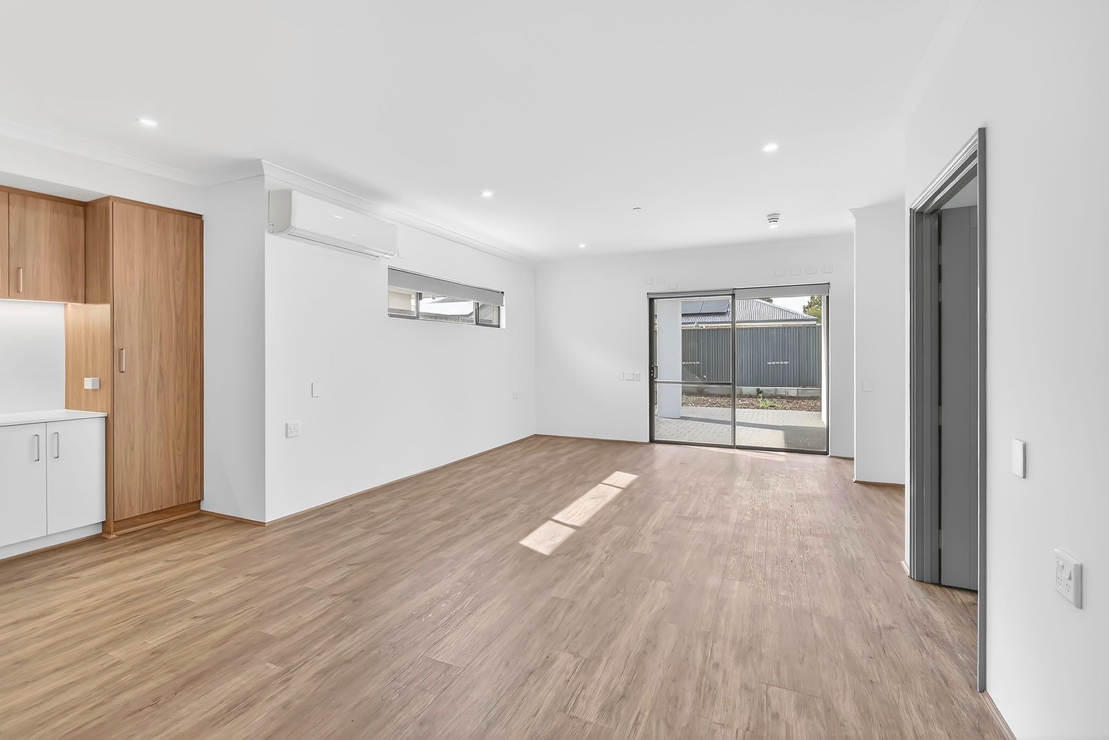 005 Open2view_ID1004938-4_Kendinup_Way__Midvale