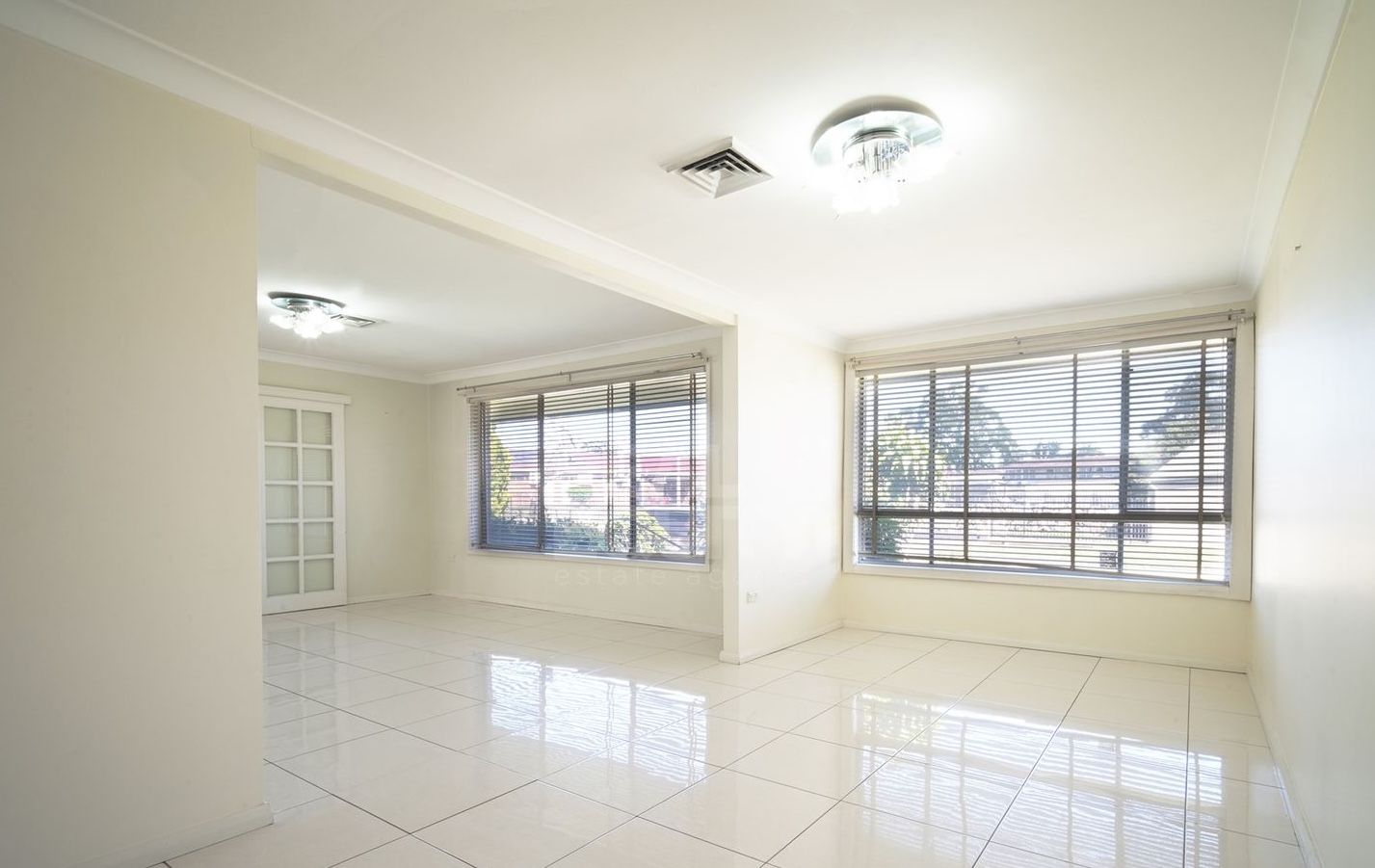 15852071 3_1_220505_013954-w1920-h1440