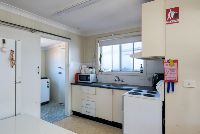 08 SIL016_LR_merewether_unit1_kitchen