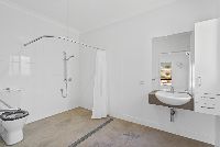 011 Open2view_ID988603-492_Zillmere_Road