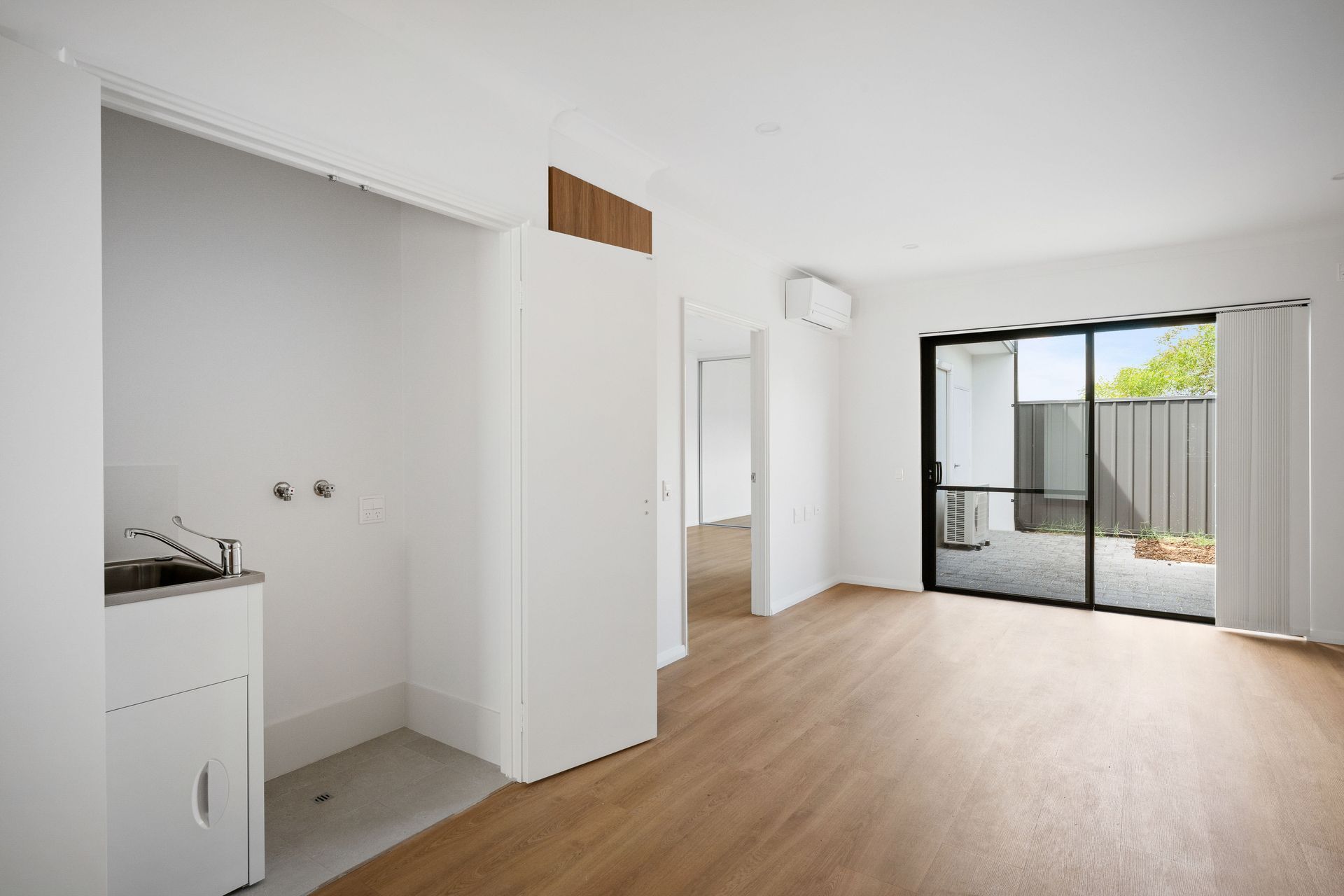 web 4 69 Cooper St, Mandurah 33