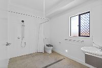 008 Open2view_ID988603-492_Zillmere_Road