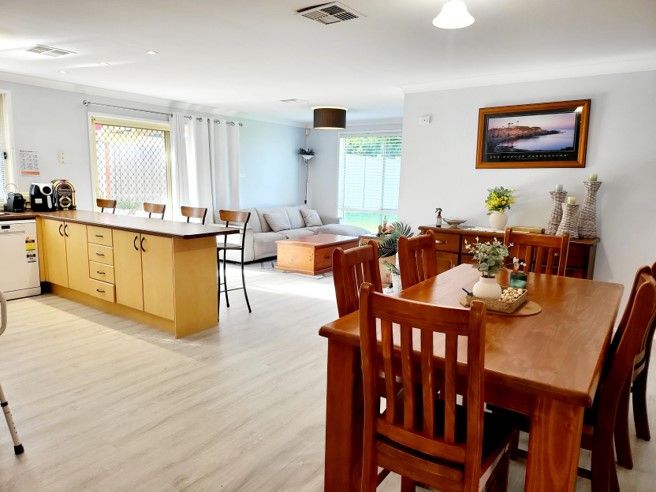 Harrington Park   Dinning, lounge & Kitchen