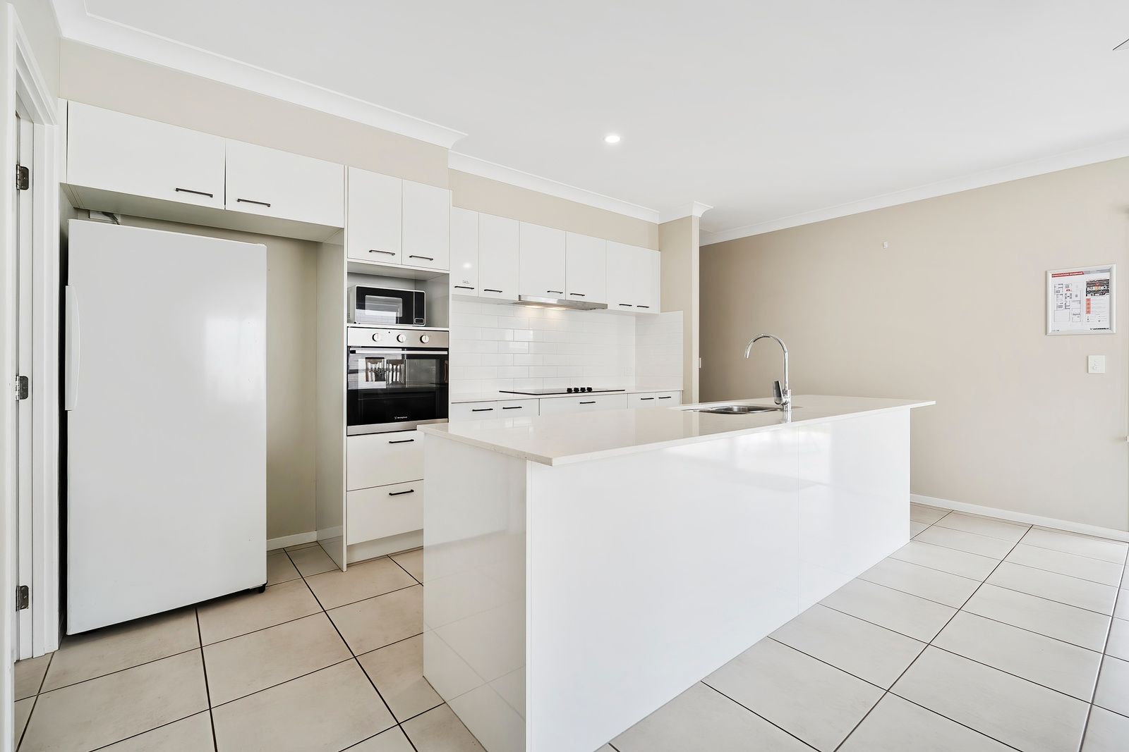 005 Open2view_ID988534-6_Lancelin_Lane