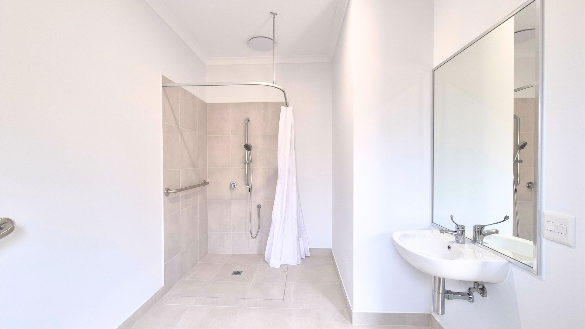 Trood Ensuite 1