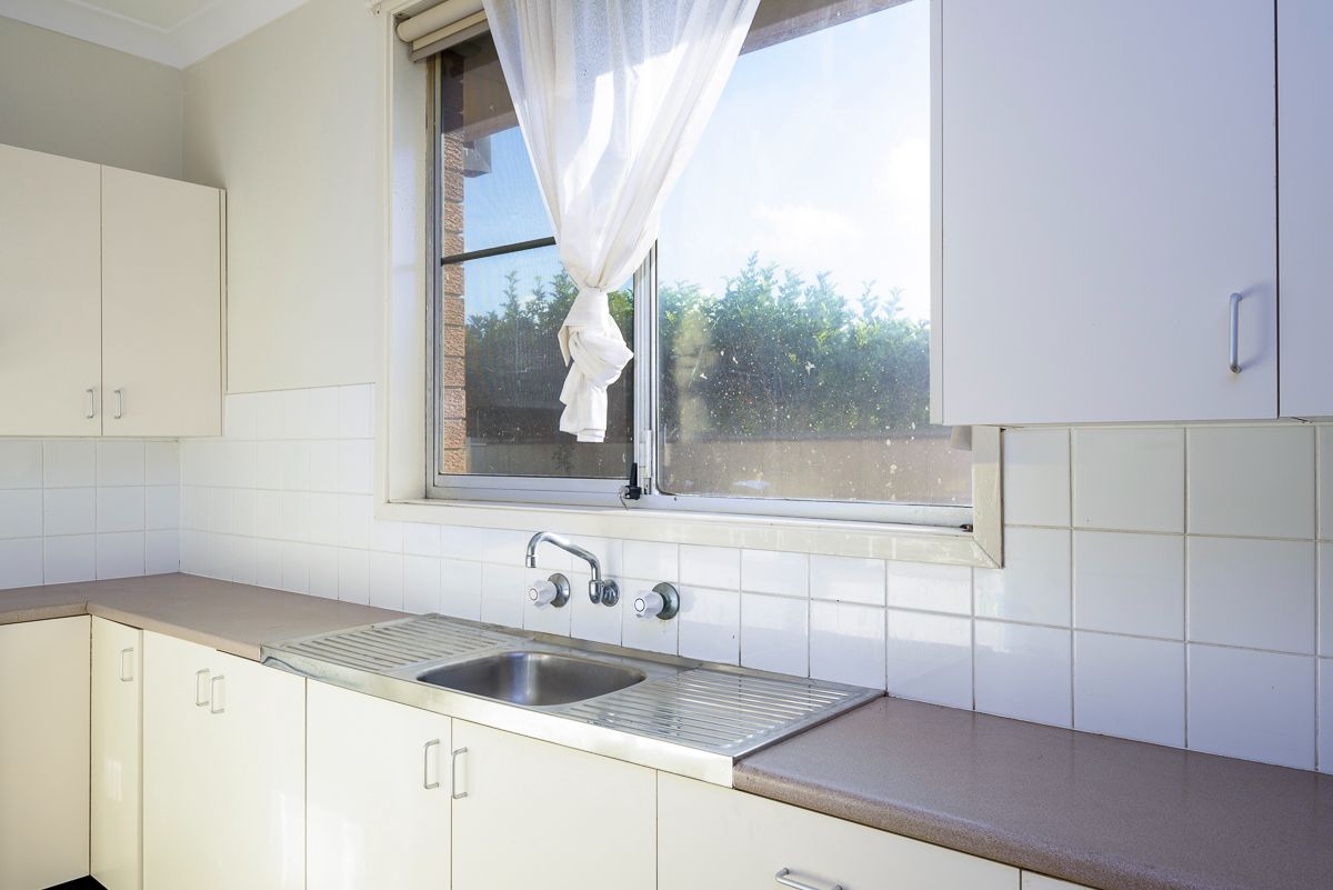 SILL015 LR_new lambton_Unit 5_shared kitchen1