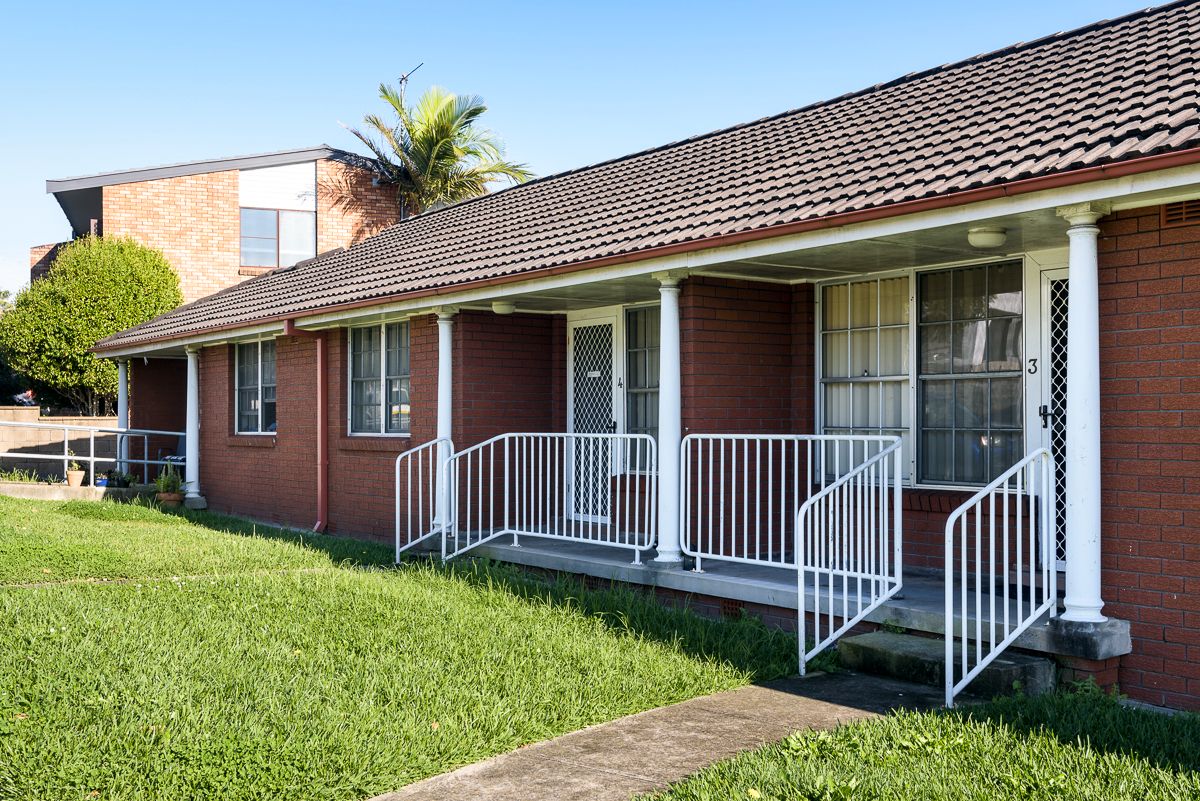 03 SIL016_LR_merewether_outdoor