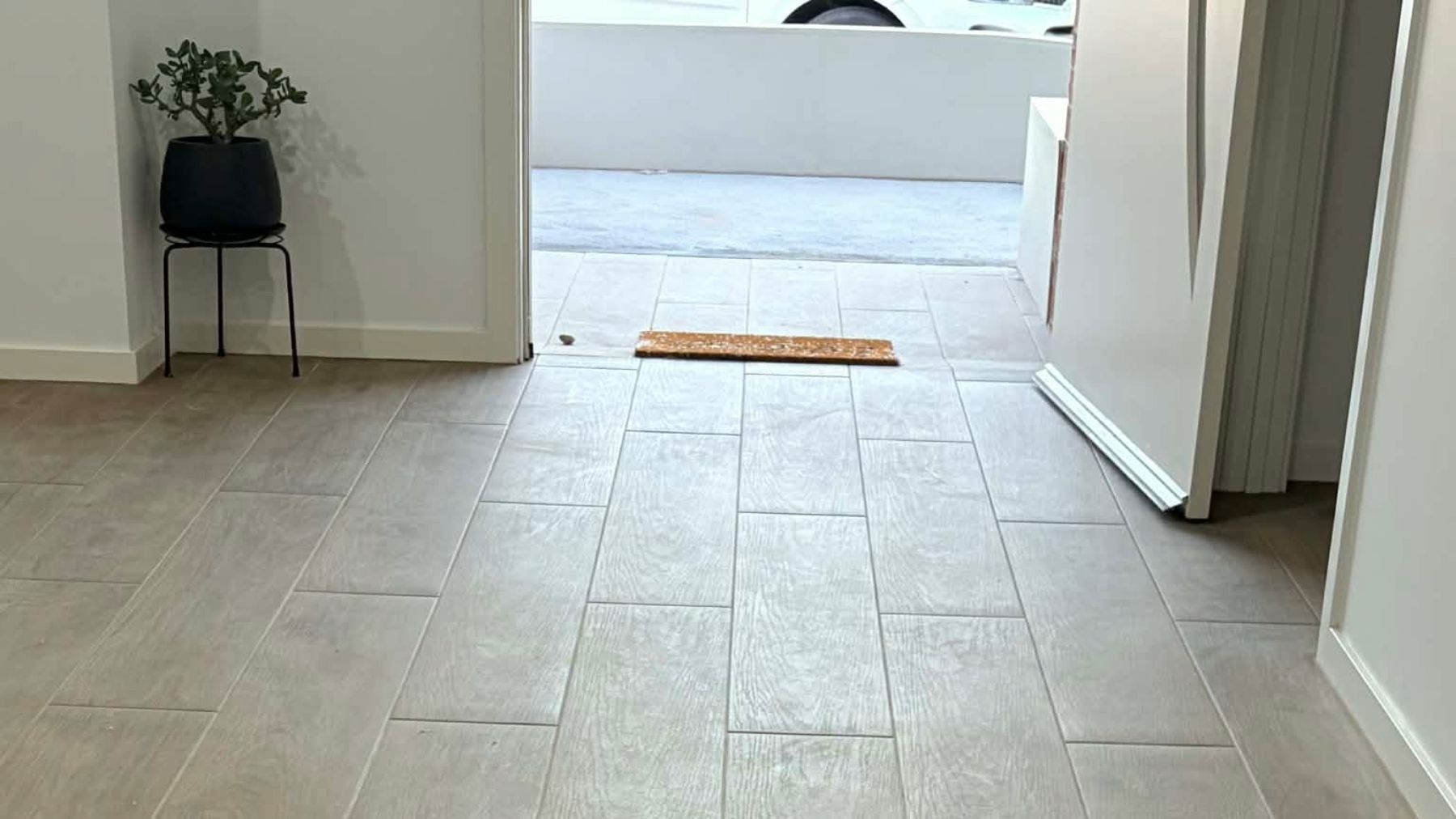 entrance hallway  1)