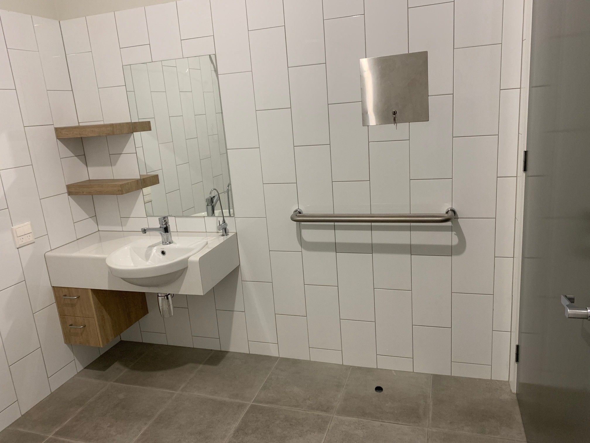 Emerald Room1 - ensuite 1