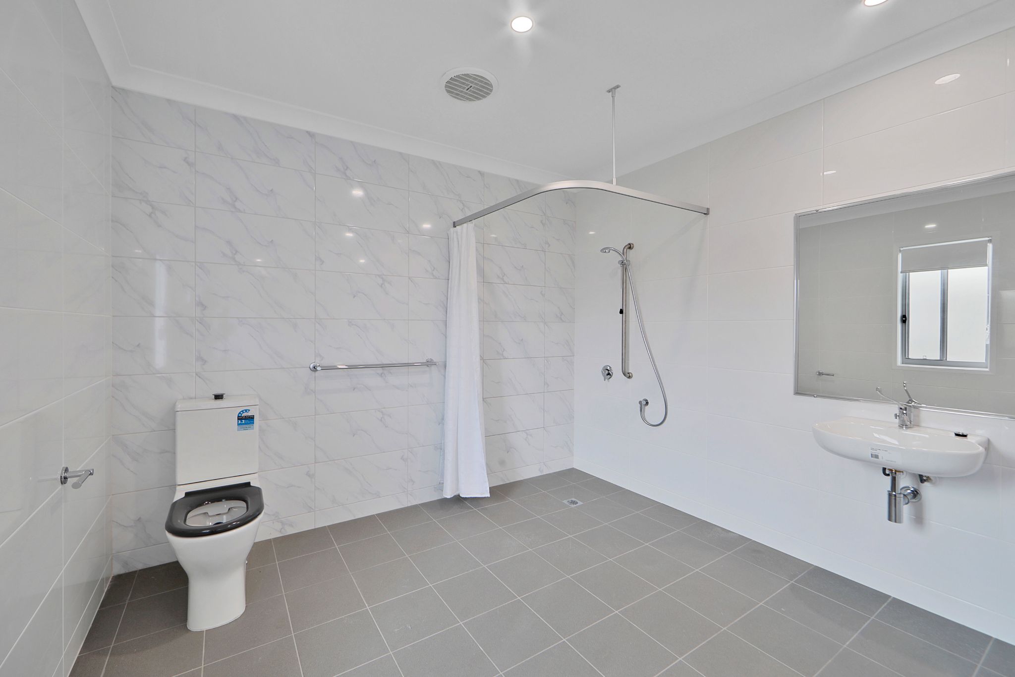7   McCarthy Rd 162a - Ensuite 1