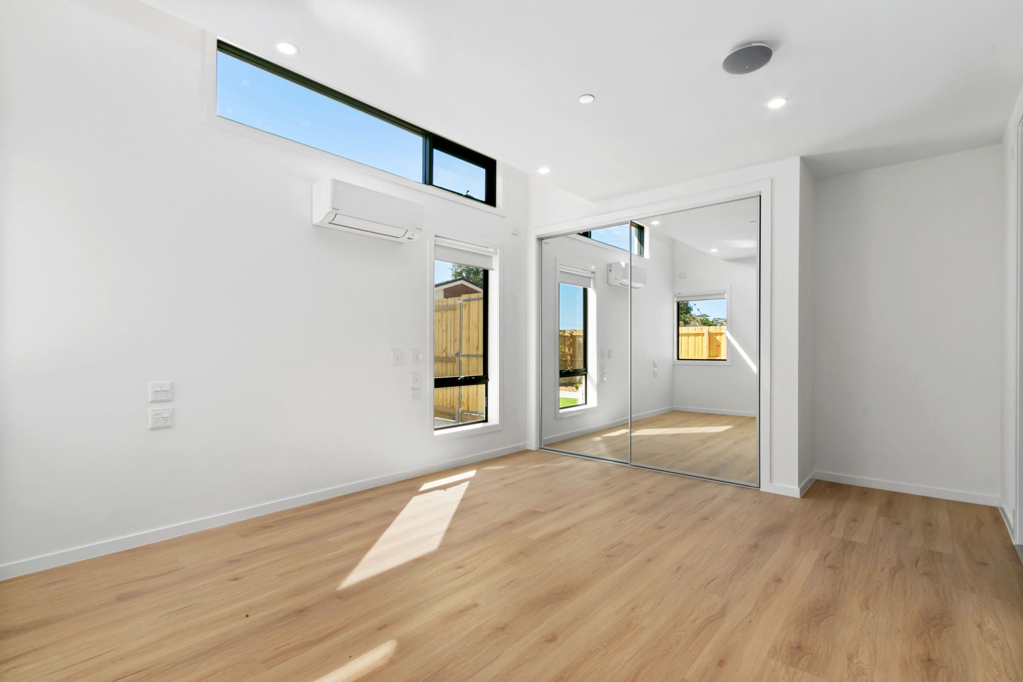 005 Open2view_ID911198-11_Saxtons_Drive_-_Moe