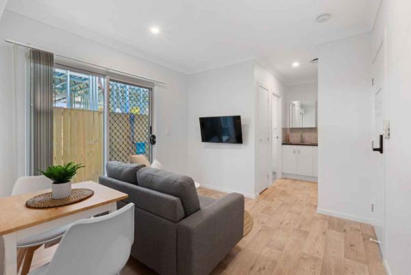 Geebung 10