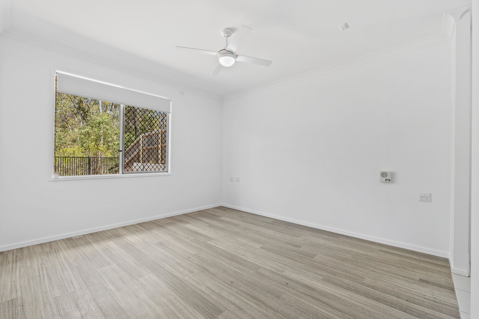 008 Open2view_ID839957-57_Dysart_Drive