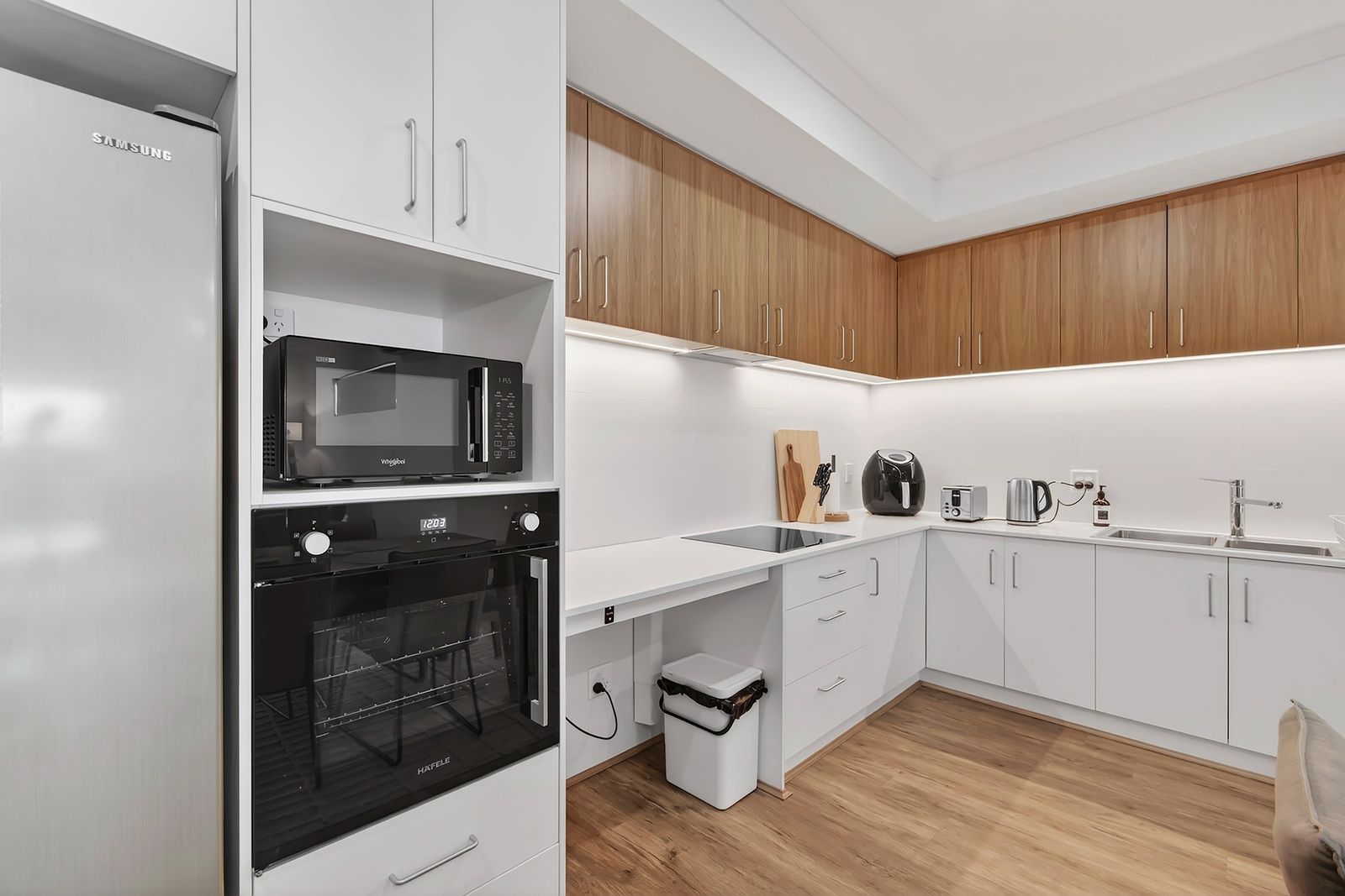 007 Open2view_ID999327-32_Coomberdale_Road__Midvale