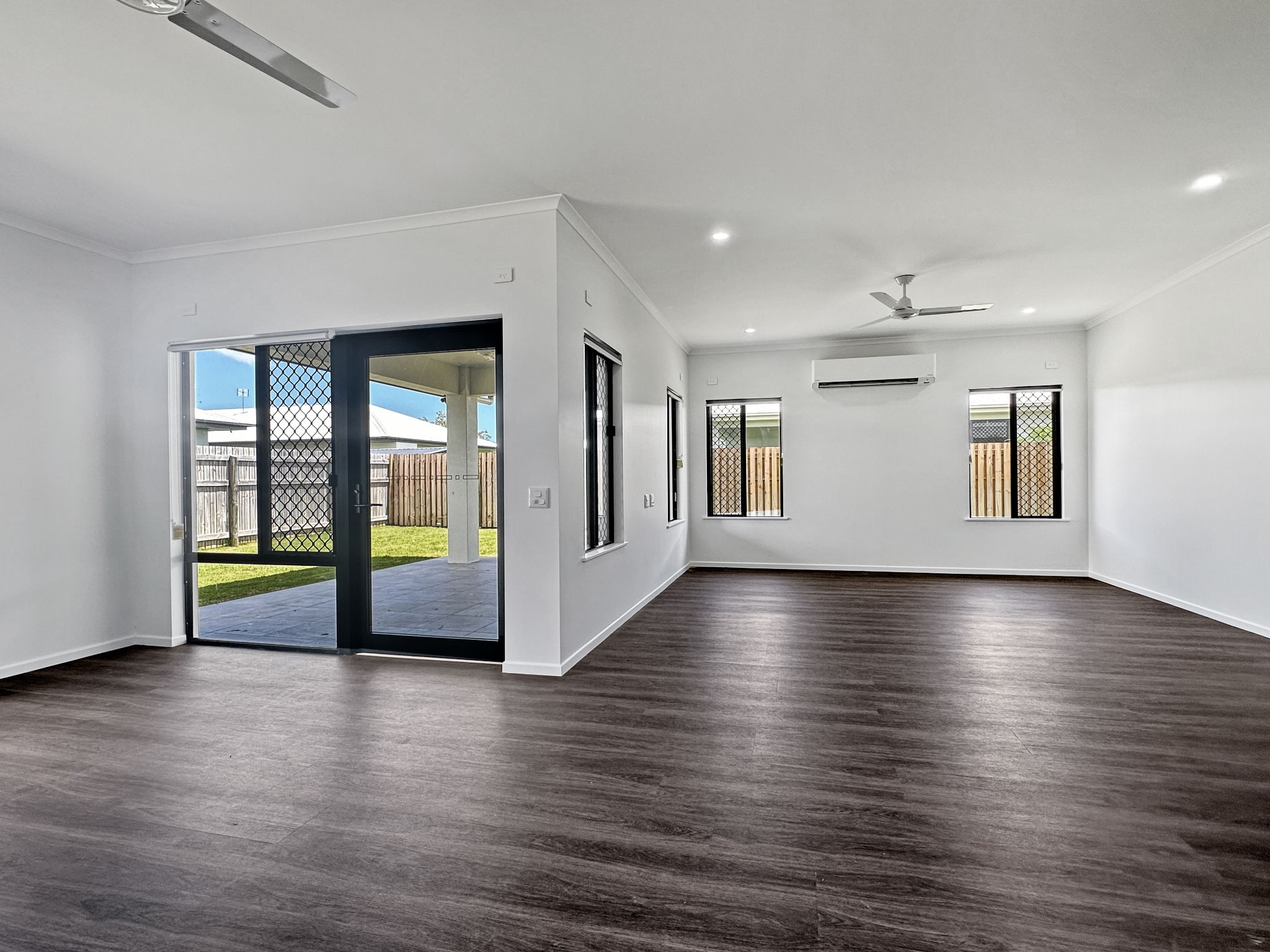 19Pepper Lounge:Living2