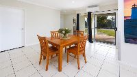 urraween dax40224H-accommodation-04-l